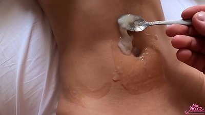 اللسان العميق والجنس عاطفي عن قرب - أكل الحيوانات المنوية